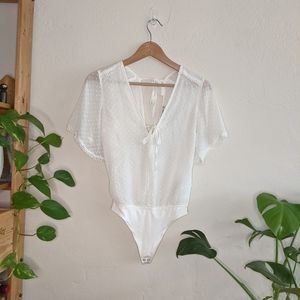 A+F Dainty Bodysuit 🌼 XS NWOT
